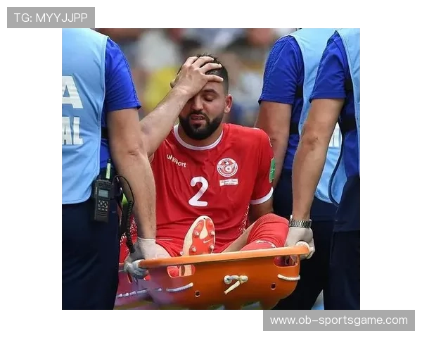 扬州队队医严阵以待保障球员安全踢得开心更要踢得放心 扬州队队医严阵以待保障球员安全踢得开心更要踢得放心